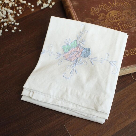 Vintage 1950s Pillowcase, Queen 32" Long, White Cotton With Pink Green And Blue - Picture 2 of 10